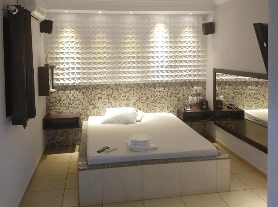 Motel Copacabana Рібейран-Прету Екстер'єр фото